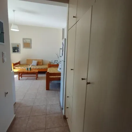 Anthoula's Cozy, Sunny Apartment!! Apartment Stoupa