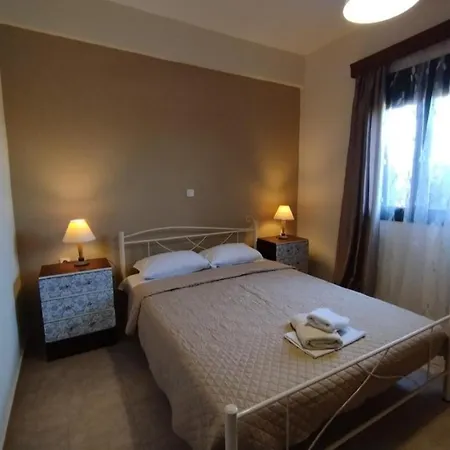 Anthoula's Cozy, Sunny Apartment!! *