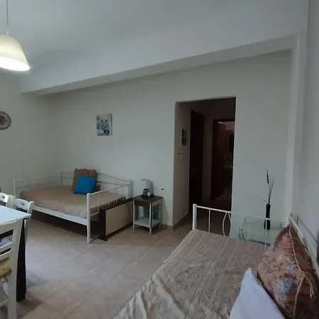 아파트 Anthoula's Cozy, Sunny Apartment!!