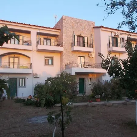 Anthoula's Cozy, Sunny Apartment!! Stoupa