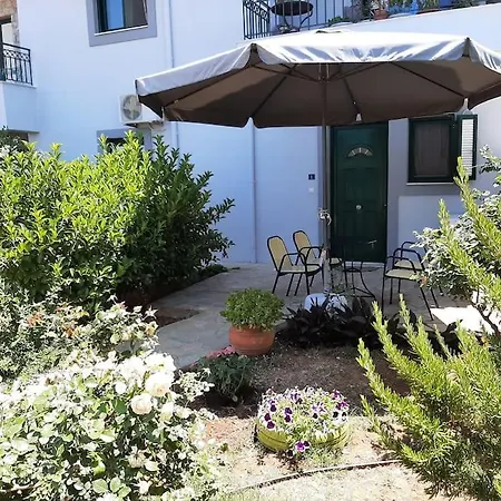 아파트 Anthoula's Cozy, Sunny Apartment!!